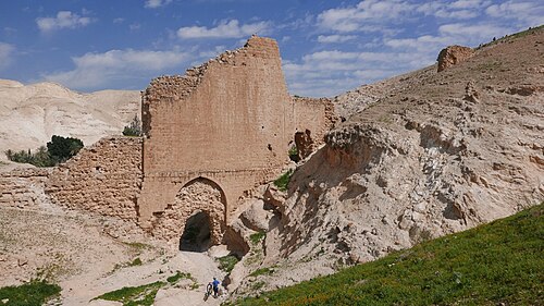 ruined bridge across Wadi Abu ed Diba