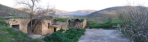 building at Khan el Lubban